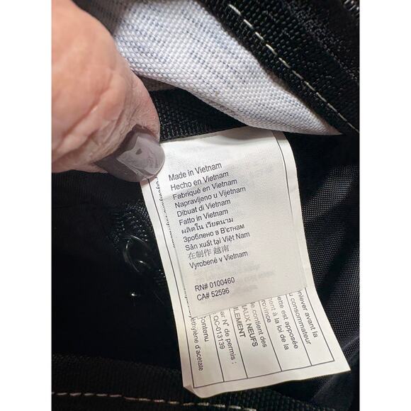 Kavu Rope Sling Bag Illusion Stencil (RARE) Cream/Black NWT - Picture 14 of 15